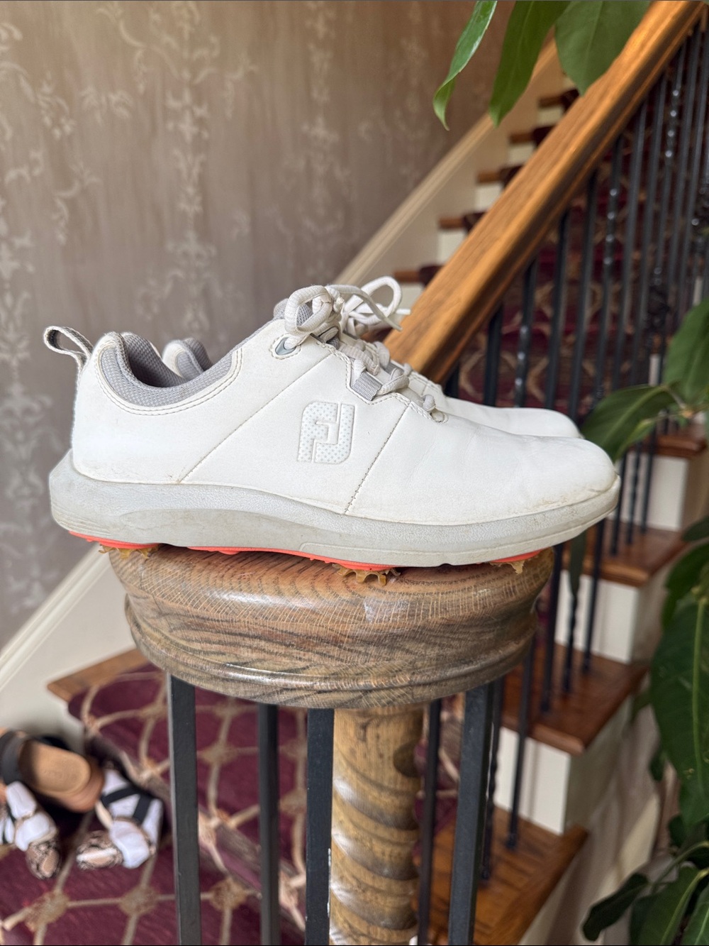 FOOTJOY ladies, golf sneakers good condition size 7 1/2 - Picture 2 of 10